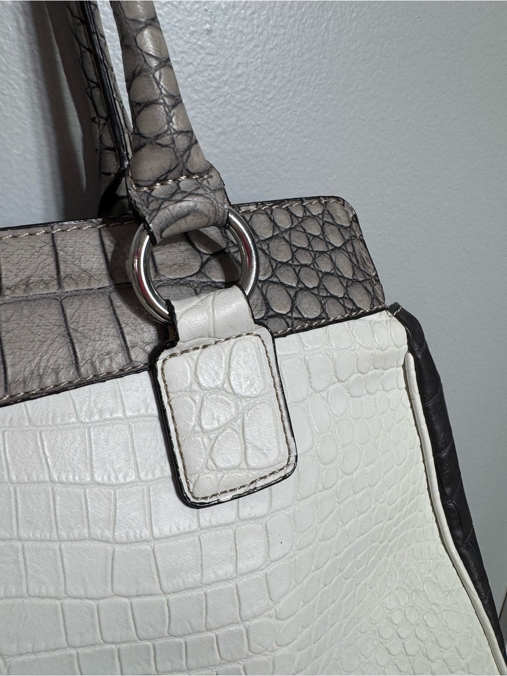 Vintage Guess Jacey Classic Croc-Texture Y2K Shoulder Bag 2000s - Picture 4 of 13